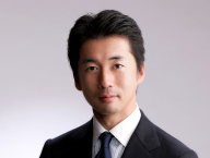 代表董事兼总裁　富家　孝明