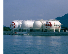 Four 500t LPG storage tanks